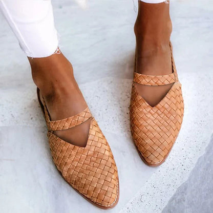 MARINA LUCENDA POINTED FLATS